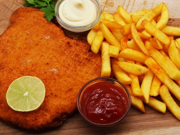 Schnitzel mit Pommes